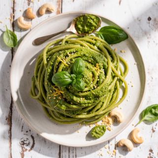 Homemade Vegan Pesto (Sauce)